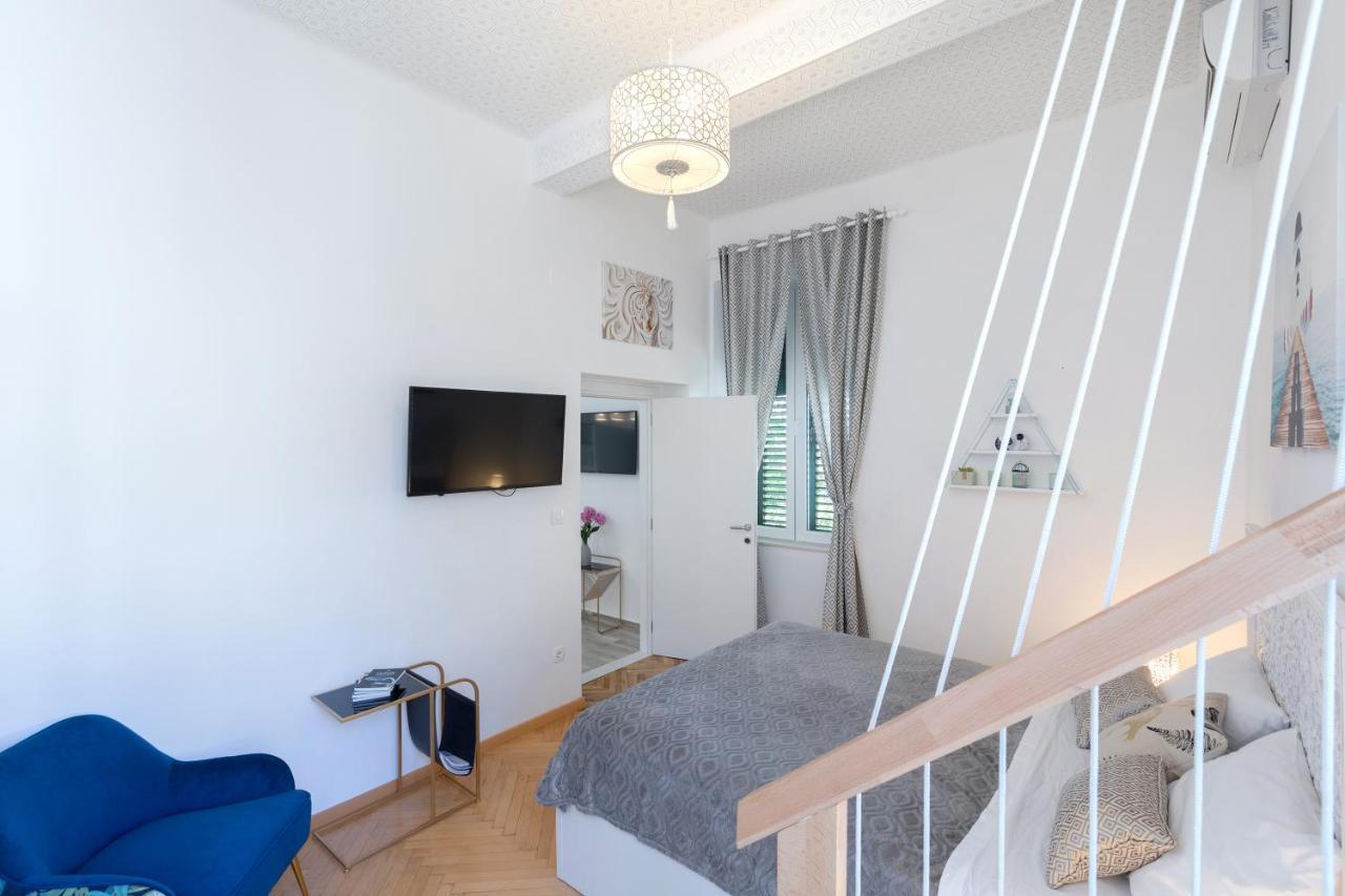 Caleta Apartment *