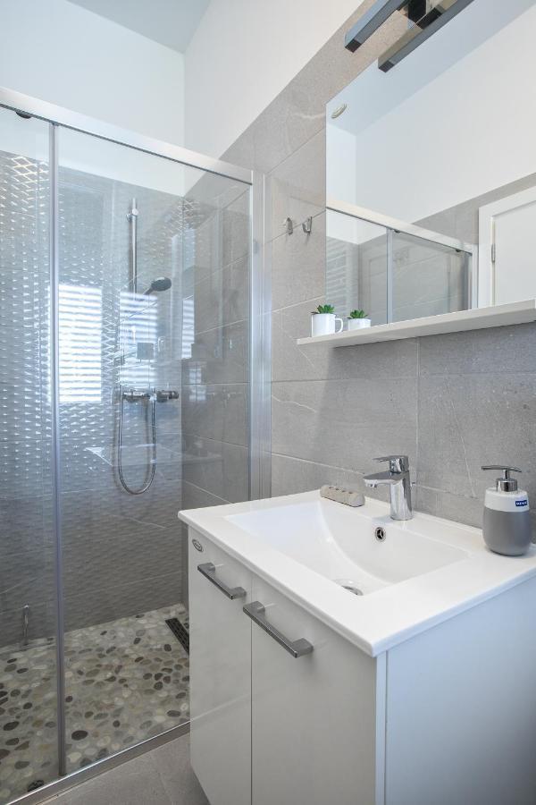 Apartment Caleta Split