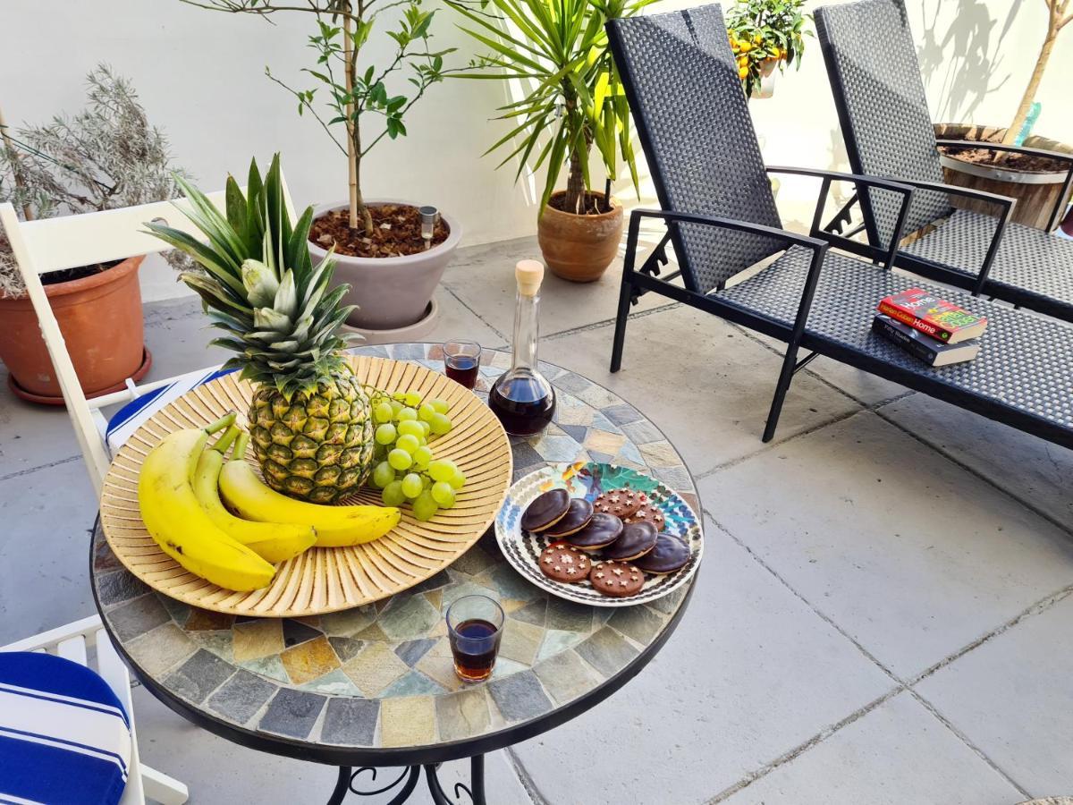 Caleta Apartment *